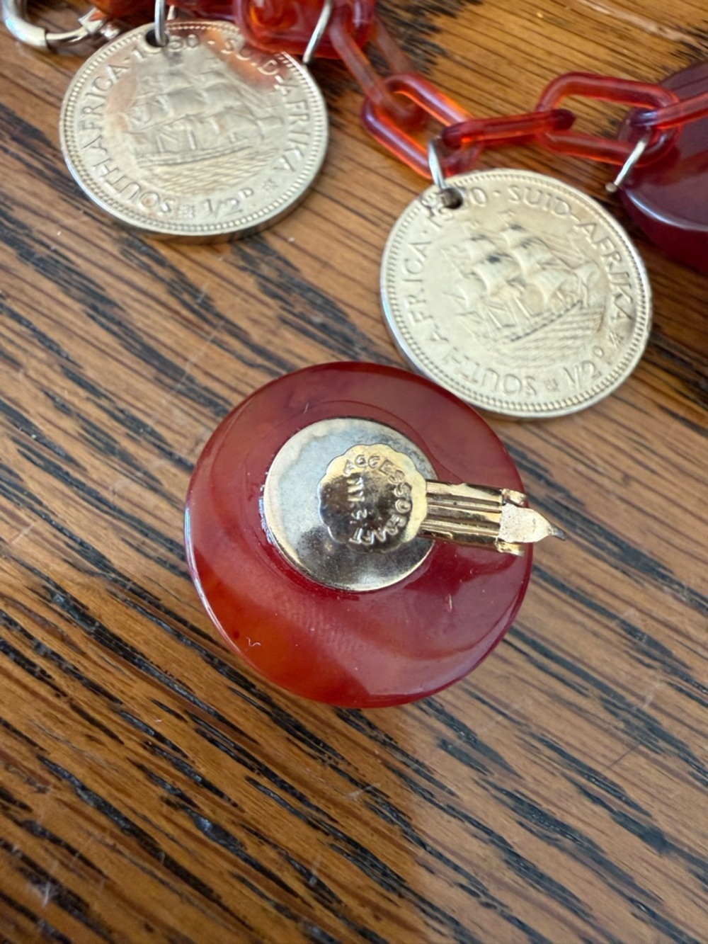 Vintage lucite?  Coin Pendant Necklace - Women Jewelry amber color - Picture 12 of 13